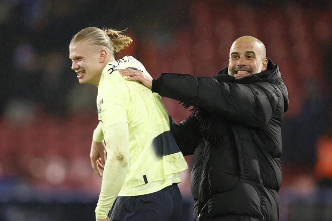 记者：罗马联系法比奥-席尔瓦团队，但若吉拉西离队他将留下（记者：罗马已接触法比奥-席尔瓦团队，若吉拉西离队他将留队）