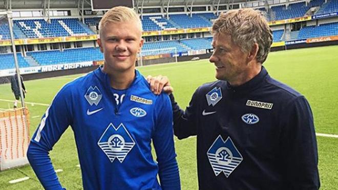 世体：巴萨申请开放北看台，球场容量有望增加到6.2万人（世体：巴萨拟开放北看台，球场容量有望升至6.2万人）