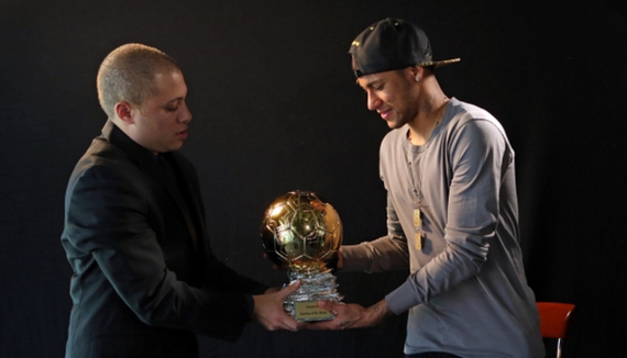 交流学习，乌兹别克斯坦U22拜访成都足协温江基地（乌兹别克斯坦U22做客成都足协温江基地开展交流学习）