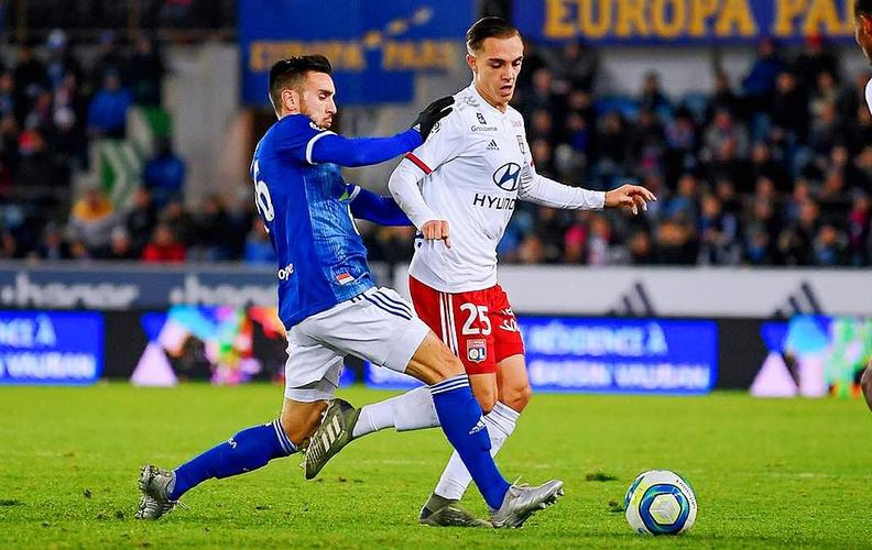 六台嘉宾：阿隆索输曼城就下课，皇马还没官宣是担心欧冠惨败