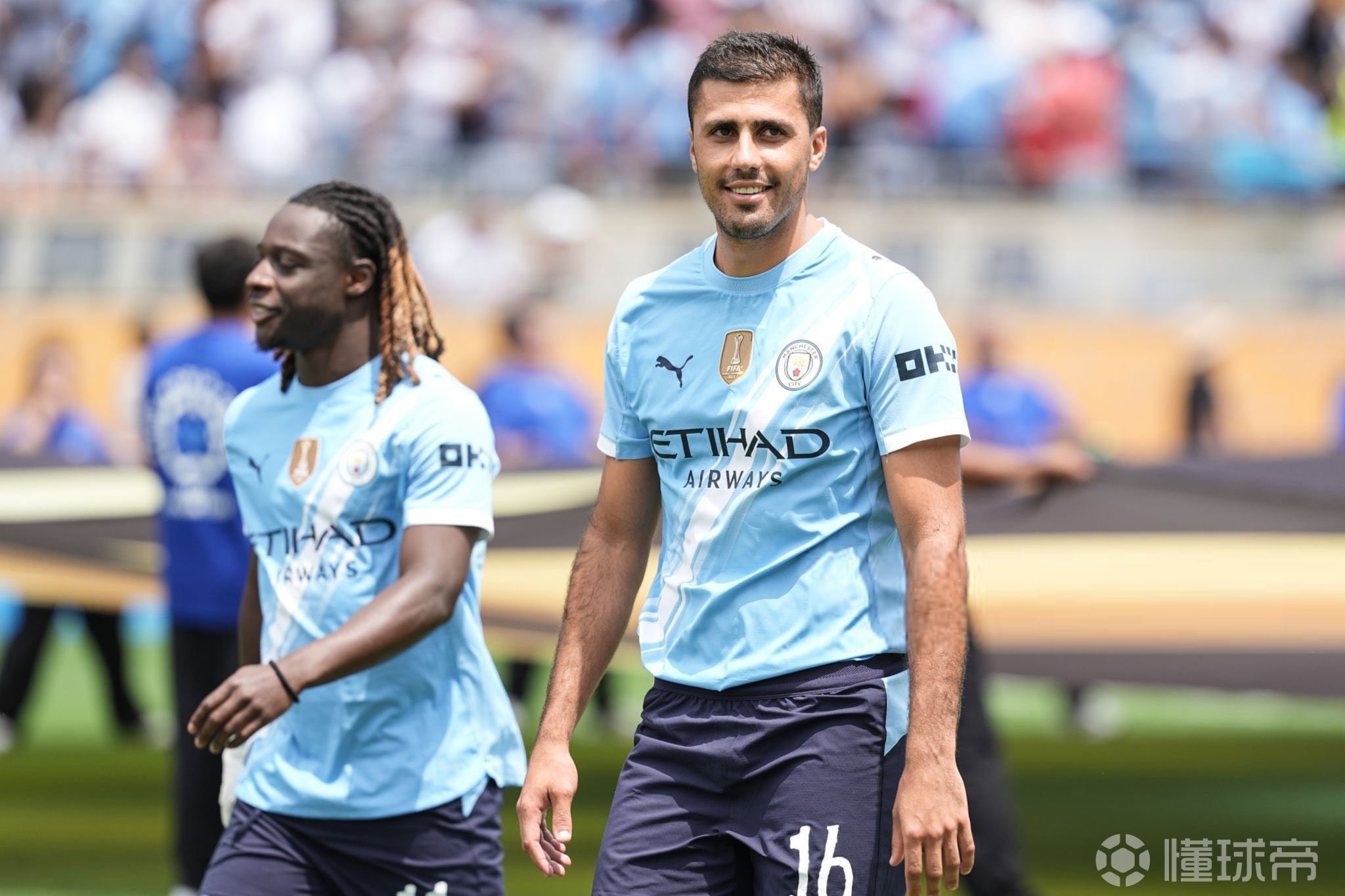 荷兰杯前瞻：费耶诺德多人缺阵，海伦芬能否爆冷晋级？（荷兰杯前瞻：费耶诺德伤兵满营，海伦芬能否上演冷门突围？）