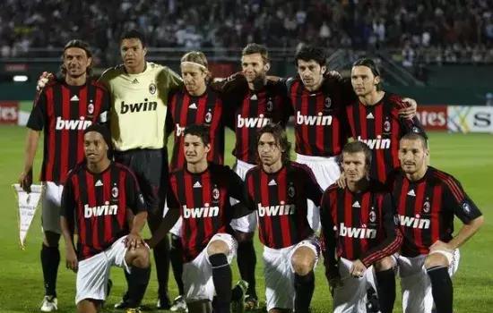 RB莱比锡遭受意外击败柏林联盟&错过机会接近拜仁（RB莱比锡冷门不敌柏林联盟，错失追近拜仁良机）